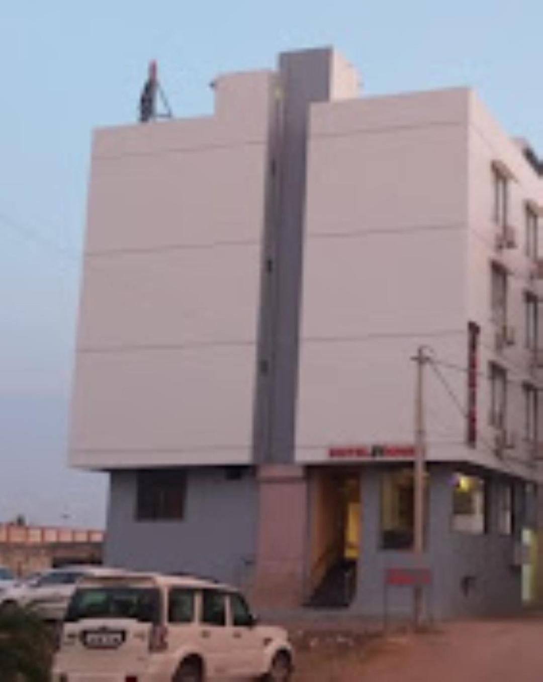 Hotel Krish , Somnath Ngoại thất bức ảnh